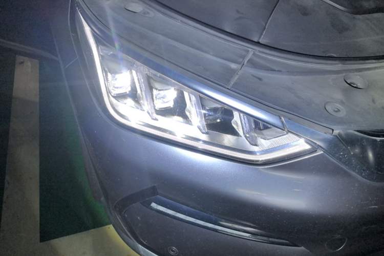 Used BYD Song PLUS New Energy 2021 EV Deluxe Model Right Front Headlight
