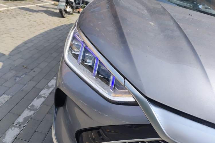 Used BYD Song PLUS New Energy 2021 DM-i 110KM Flagship PLUS Right Front Headlight