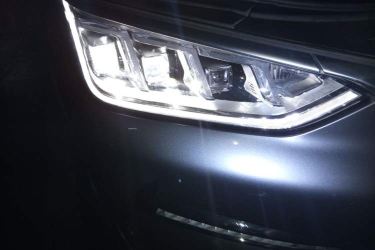 Used BYD Song PLUS New Energy 2021 EV Deluxe Model Right Front Headlight