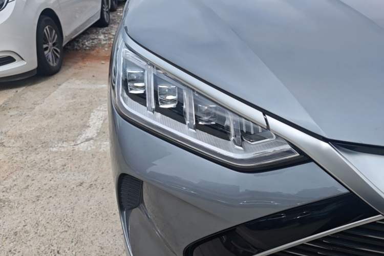 Used BYD Song PLUS New Energy 2021 DM-i 51KM Prestige Model Right Front Headlight