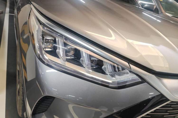 Used BYD Song PLUS New Energy 2021 DM-i 110KM Flagship Model Right Front Headlight