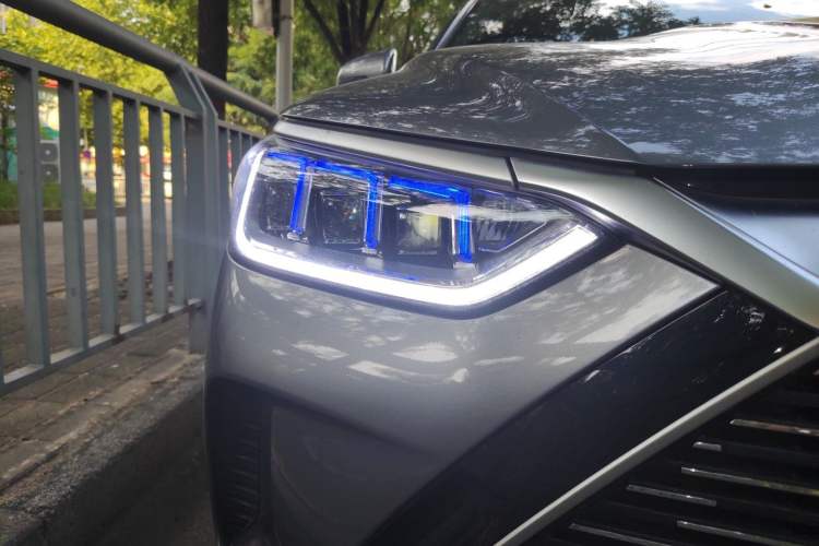 Used BYD Song PLUS New Energy 2021 DM-i 110KM Flagship PLUS Right Front Headlight