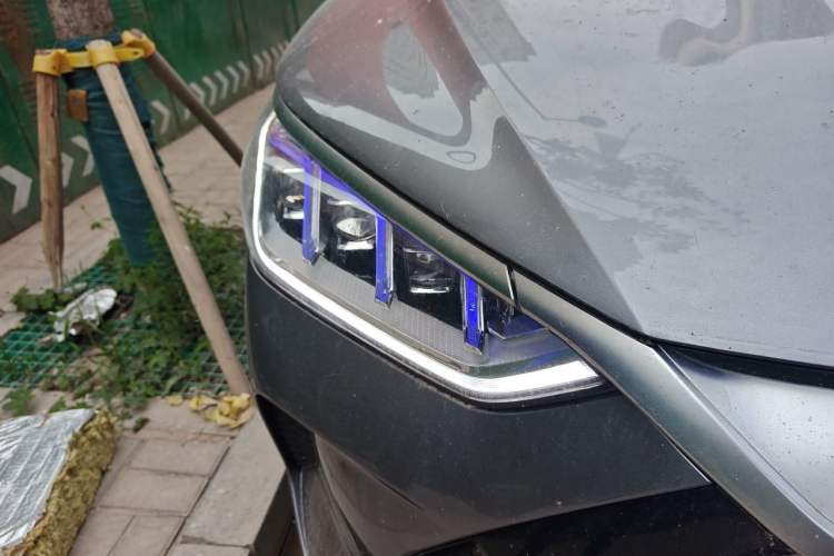 Used BYD Song PLUS New Energy 2021 DM-i 51KM Prestige Model Right Front Headlight