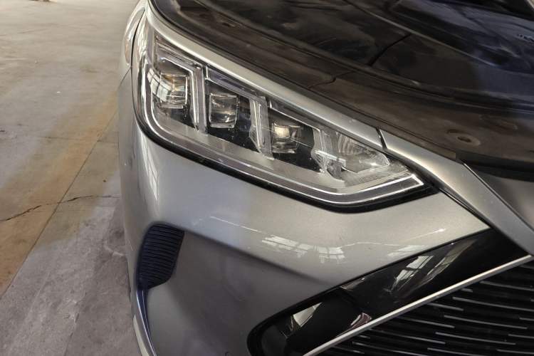 Used BYD Song PLUS New Energy 2021 DM-i 110KM Flagship PLUS Right Front Headlight
