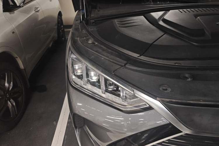 Used BYD Song PLUS New Energy 2021 DM-i 110KM Flagship PLUS Right Front Headlight