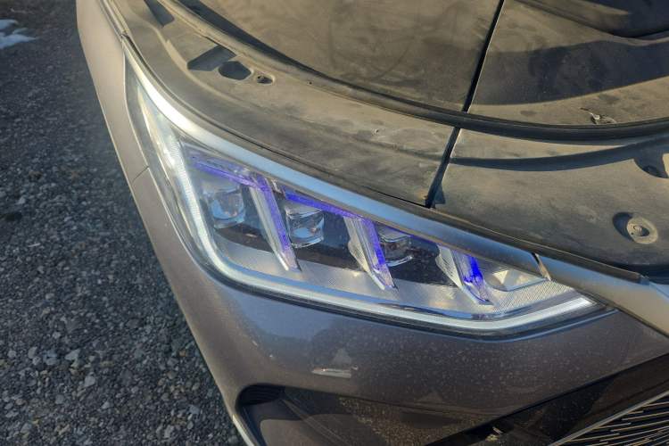 Used BYD Song PLUS New Energy 2021 DM-i 100KM Four-Wheel Drive Flagship PLUS Right Front Headlight