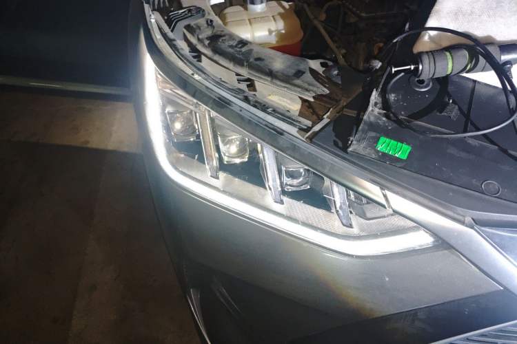 Used BYD Song PLUS New Energy 2021 DM-i 110KM Flagship Model Right Front Headlight