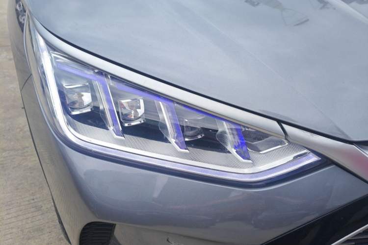 Used BYD Song PLUS New Energy 2021 DM-i 110KM Flagship PLUS Right Front Headlight