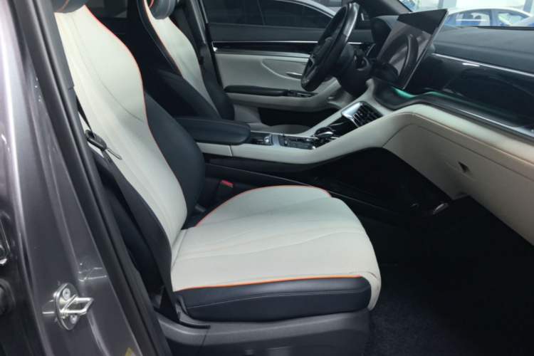 Used BYD Song PLUS New Energy 2021 DM-i 110KM Flagship PLUS 5G Edition Right Front Seat