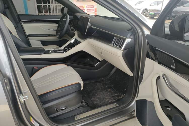 Used BYD Song PLUS New Energy 2021 EV Flagship Model Right Front Seat