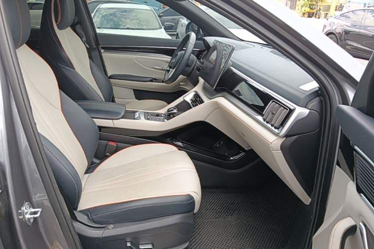 Used BYD Song PLUS New Energy 2021 DM-i 110KM Flagship PLUS Right Front Seat