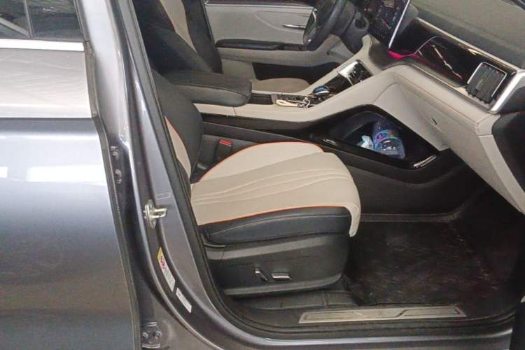 Used BYD Song PLUS New Energy 2021 DM-i 110KM Flagship PLUS Right Front Seat