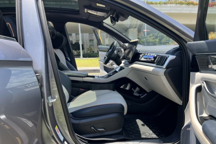 Used BYD Song PLUS New Energy 2021 DM-i 110KM Flagship PLUS 5G Edition Right Front Seat
