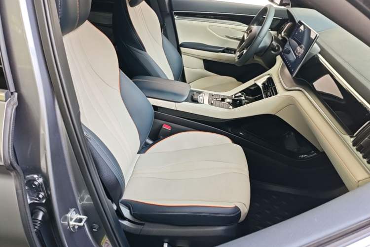Used BYD Song PLUS New Energy 2021 DM-i 110KM Flagship PLUS Right Front Seat