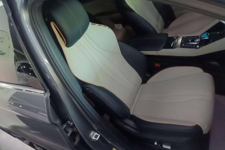 Used BYD Song PLUS New Energy 2021 DM-i 110KM Flagship PLUS 5G Edition Right Front Seat