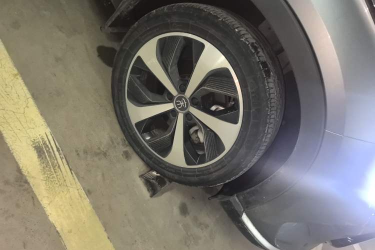 Used BYD Song PLUS New Energy 2021 DM-i 100KM Four-Wheel Drive Flagship PLUS Right Front Wheel Hub