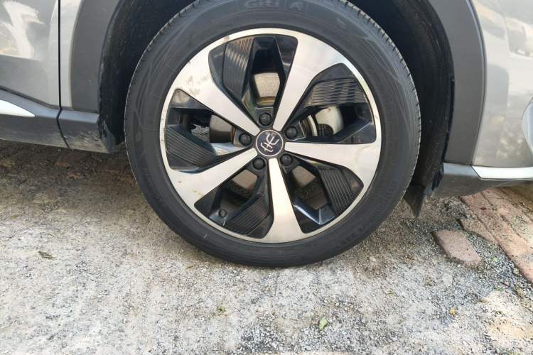 Used BYD Song PLUS New Energy 2021 DM-i 110KM Flagship PLUS Right Front Wheel Hub