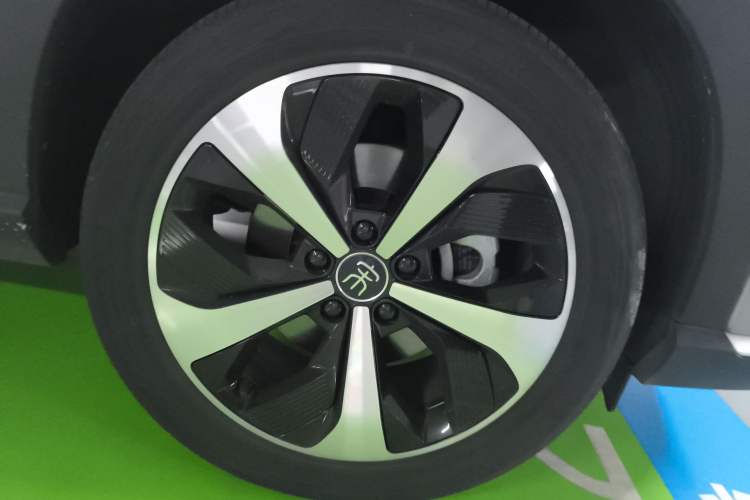 Used BYD Song PLUS New Energy 2021 DM-i 110KM Flagship Model Right Front Wheel Hub