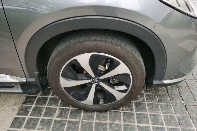 Used BYD Song PLUS New Energy 2021 DM-i 110KM Flagship PLUS Right Front Wheel Hub