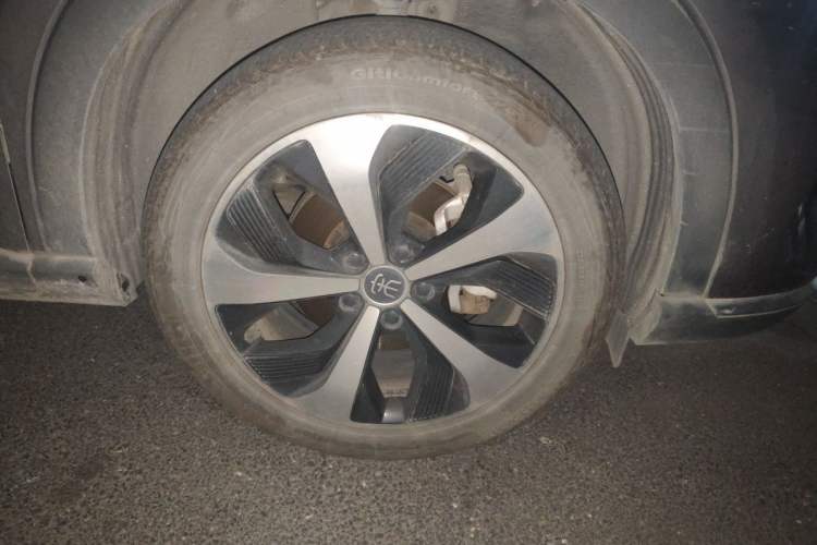Used BYD Song PLUS New Energy 2021 DM-i 110KM Flagship PLUS Right Front Wheel Hub