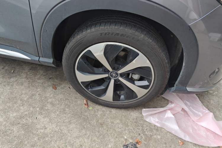 Used BYD Song PLUS New Energy 2021 DM-i 51KM Prestige Model Right Front Wheel Hub