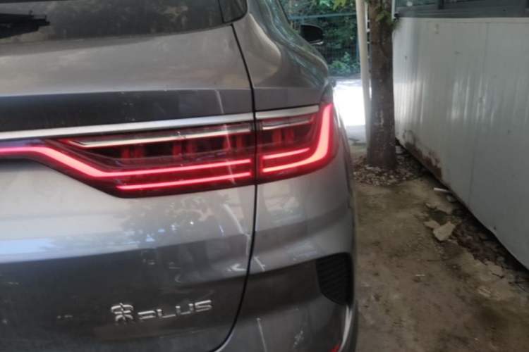 Used BYD Song PLUS New Energy 2021 DM-i 110KM Flagship PLUS Right Rear Taillight