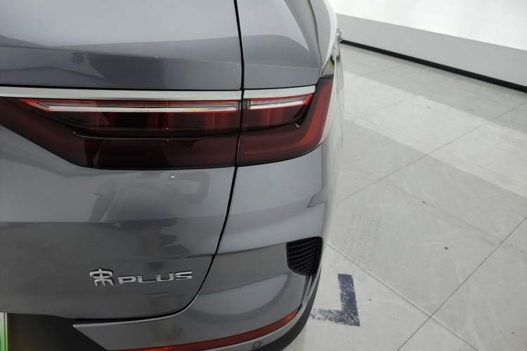 Used BYD Song PLUS New Energy 2021 DM-i 110KM Flagship Model Right Rear Taillight