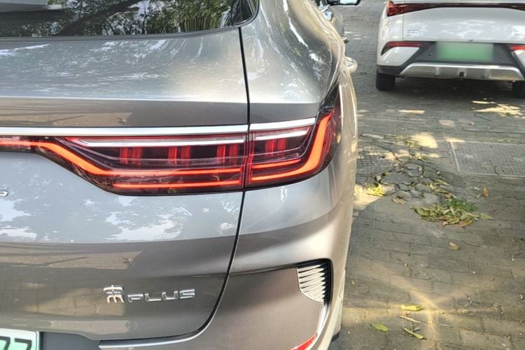 Used BYD Song PLUS New Energy 2021 DM-i 110KM Flagship PLUS Right Rear Taillight
