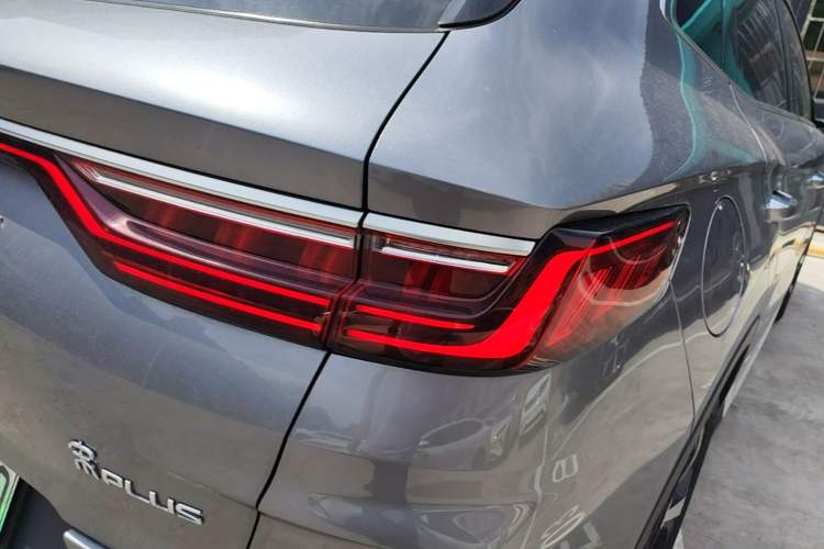 Used BYD Song PLUS New Energy 2021 EV Flagship Model Right Rear Taillight