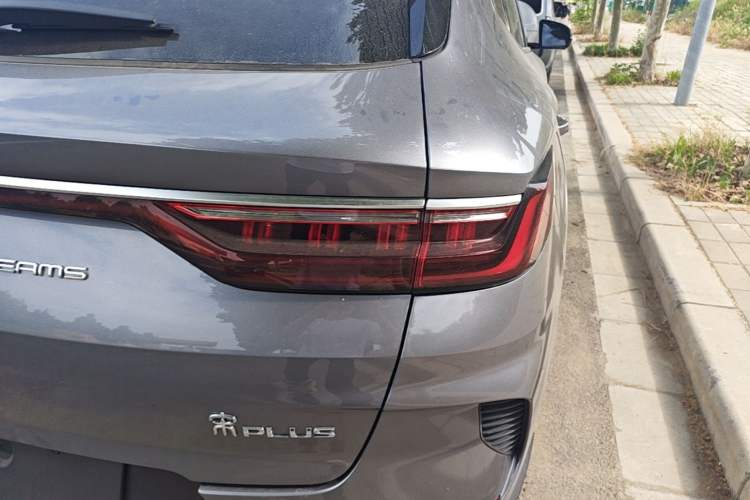 Used BYD Song PLUS New Energy 2021 DM-i 110KM Flagship PLUS Right Rear Taillight