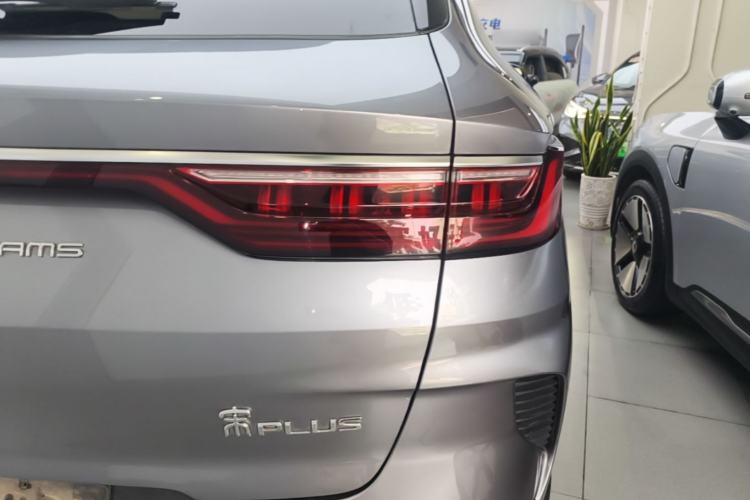 Used BYD Song PLUS New Energy 2021 DM-i 110KM Flagship Model Right Rear Taillight