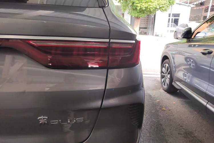 Used BYD Song PLUS New Energy 2021 DM-i 110KM Flagship Model Right Rear Taillight