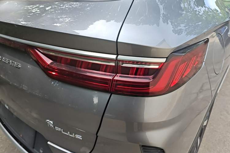 Used BYD Song PLUS New Energy 2021 DM-i 110KM Flagship PLUS Right Rear Taillight