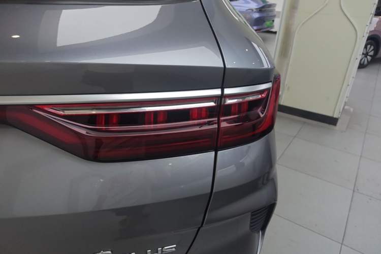 Used BYD Song PLUS New Energy 2021 DM-i 110KM Flagship PLUS Right Rear Taillight