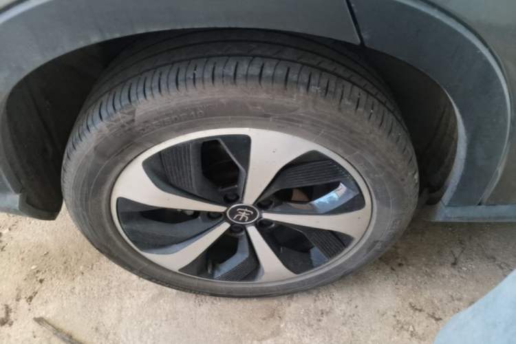 Used BYD Song PLUS New Energy 2021 DM-i 110KM Flagship PLUS Right Rear Wheel Hub