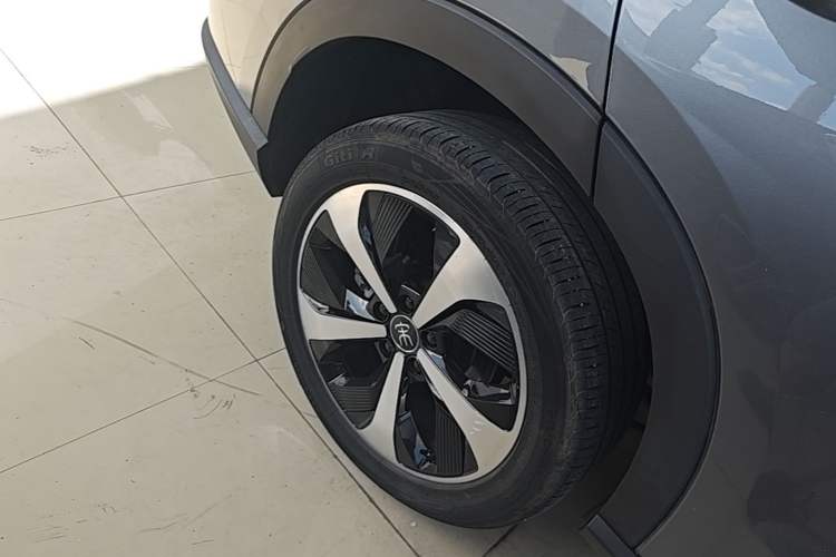 Used BYD Song PLUS New Energy 2021 DM-i 51KM Prestige Model Right Rear Wheel Hub