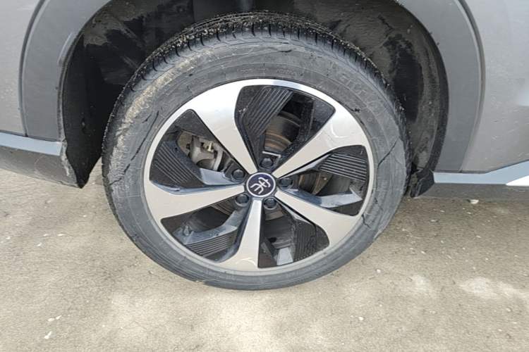 Used BYD Song PLUS New Energy 2021 DM-i 51KM Prestige Model Right Rear Wheel Hub