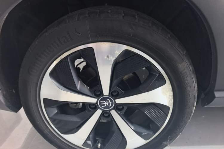 Used BYD Song PLUS New Energy 2021 DM-i 110KM Flagship PLUS 5G Edition Right Rear Wheel Hub