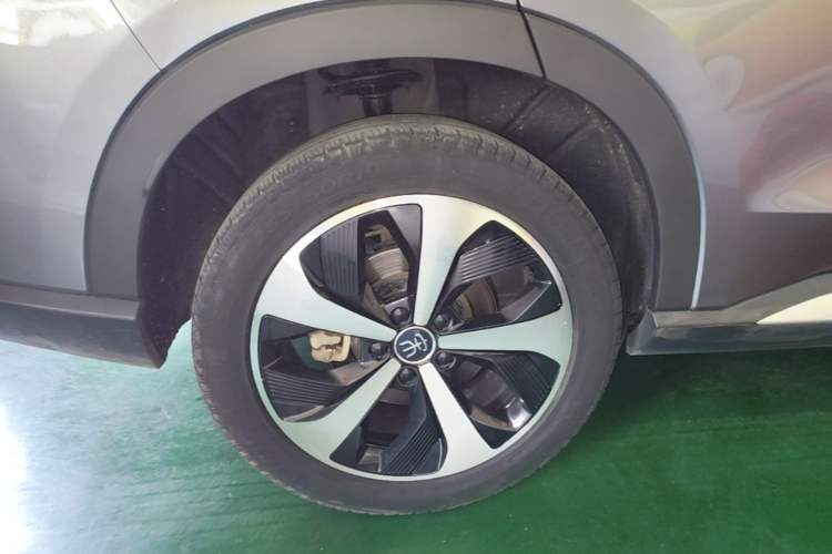 Used BYD Song PLUS New Energy 2021 EV Deluxe Model Right Rear Wheel Hub