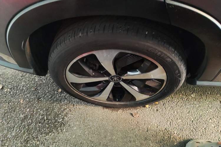 Used BYD Song PLUS New Energy 2021 DM-i 110KM Flagship Model Right Rear Wheel Hub