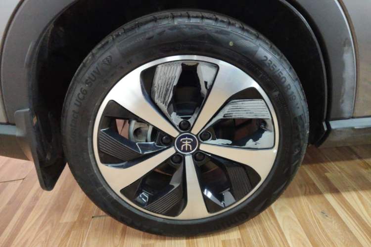 Used BYD Song PLUS New Energy 2021 DM-i 110KM Flagship PLUS 5G Edition Right Rear Wheel Hub