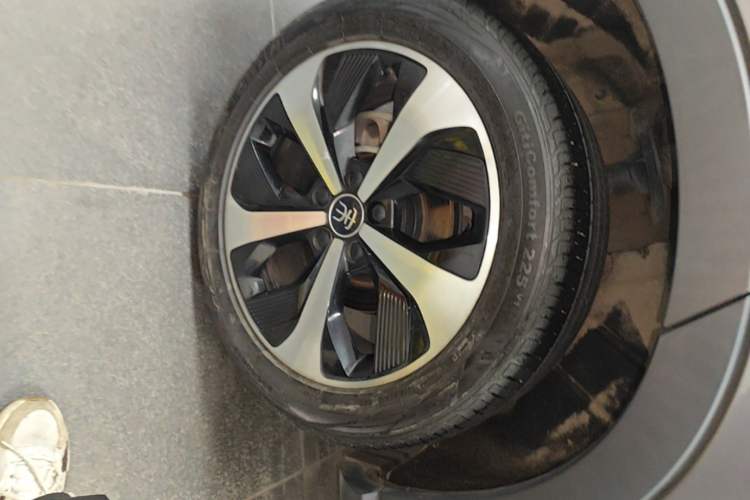 Used BYD Song PLUS New Energy 2021 DM-i 51KM Prestige Model Right Rear Wheel Hub