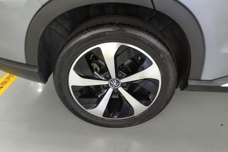 Used BYD Song PLUS New Energy 2021 DM-i 51KM Prestige Model Right Rear Wheel Hub