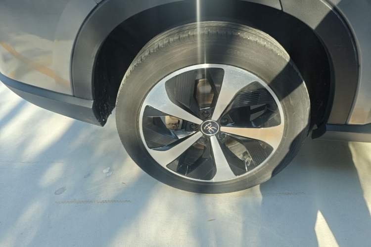 Used BYD Song PLUS New Energy 2021 DM-i 110KM Flagship PLUS Right Rear Wheel Hub