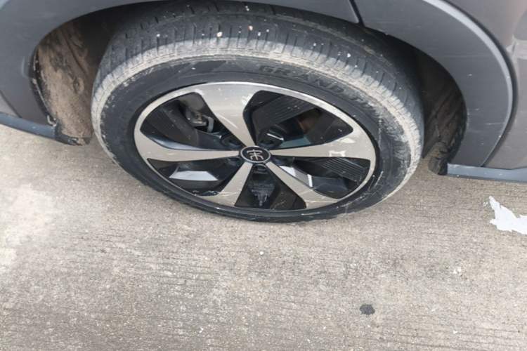 Used BYD Song PLUS New Energy 2021 DM-i 110KM Flagship PLUS Right Rear Wheel Hub