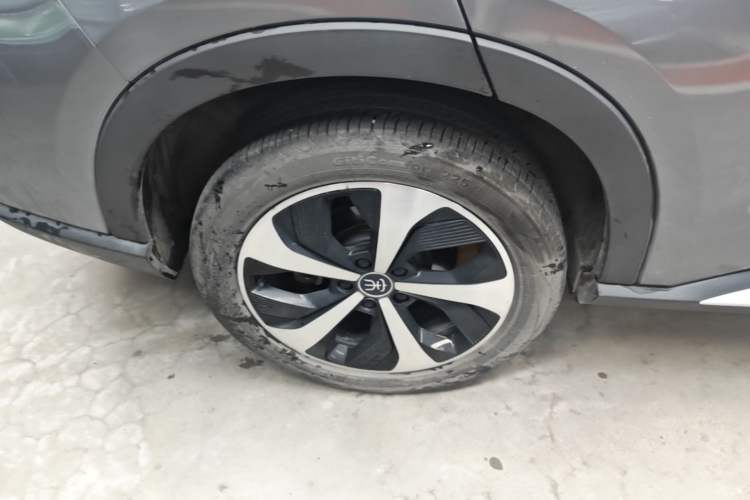 Used BYD Song PLUS New Energy 2021 EV Flagship Model Right Rear Wheel Hub