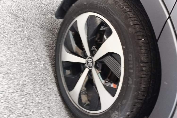 Used BYD Song PLUS New Energy 2021 EV Deluxe Model Right Rear Wheel Hub