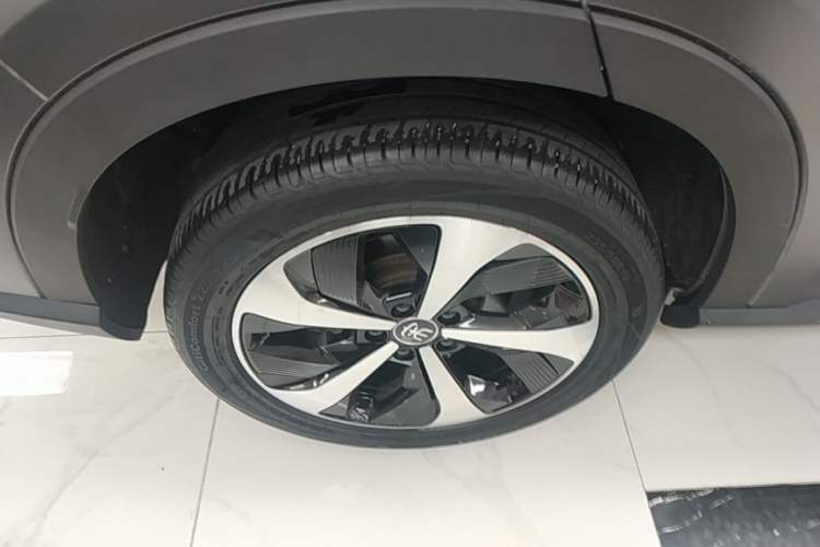 Used BYD Song PLUS New Energy 2021 DM-i 51KM Prestige Model Right Rear Wheel Hub
