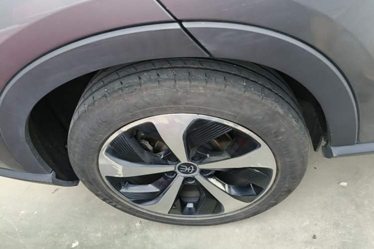 Used BYD Song PLUS New Energy 2021 DM-i 110KM Flagship PLUS 5G Edition Right Rear Wheel Hub