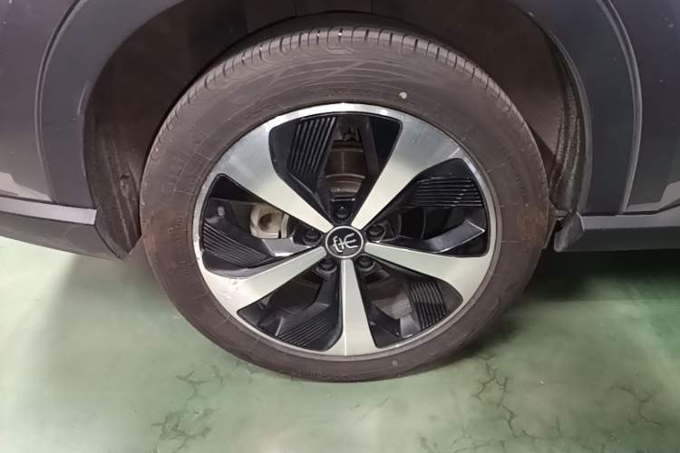 Used BYD Song PLUS New Energy 2021 EV Flagship Model Right Rear Wheel Hub